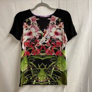 Ted Baker London Sew in Love Floral Short Sleeve Top Black Pink Size 1 XS